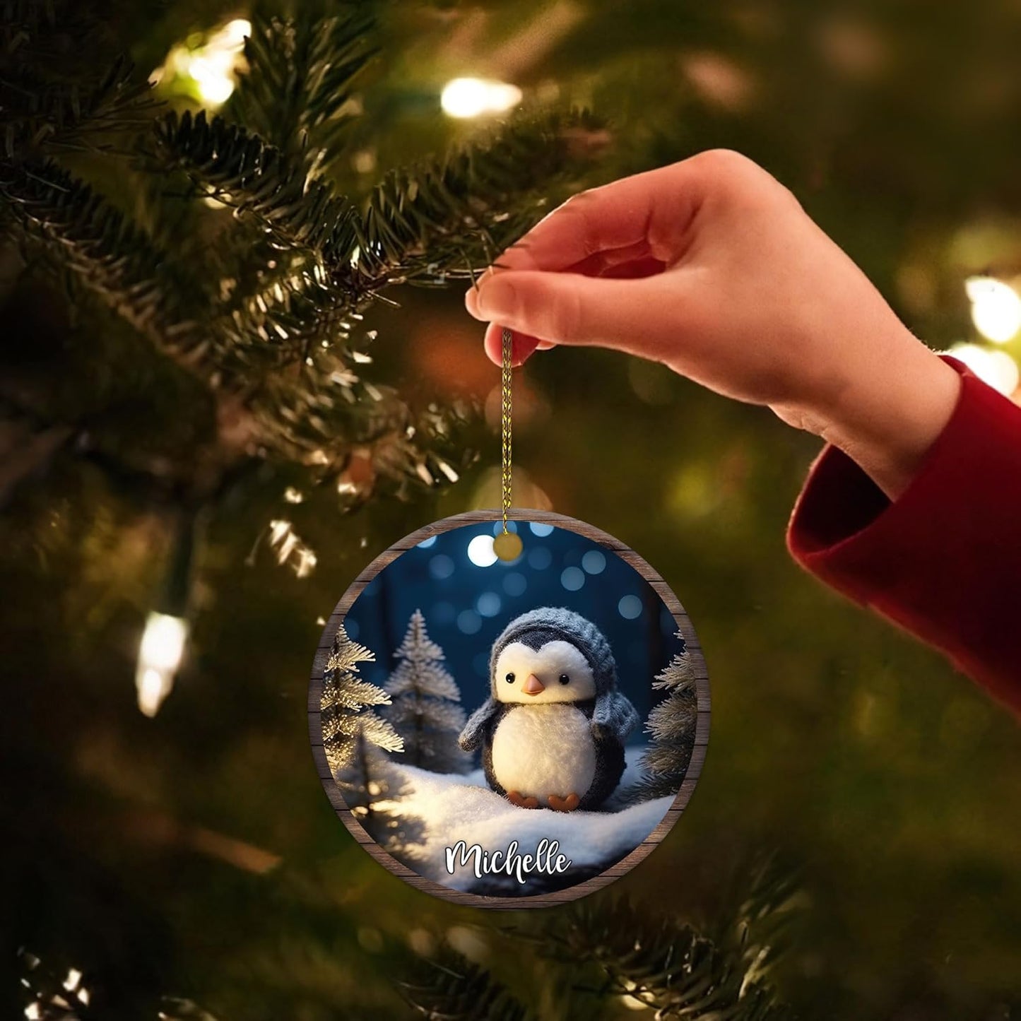 Cozy Penguin in Snow Ceramic Circle Ornament – Personalized Christmas Gift for Penguin Lover, Kids or Winter-Animal Fans