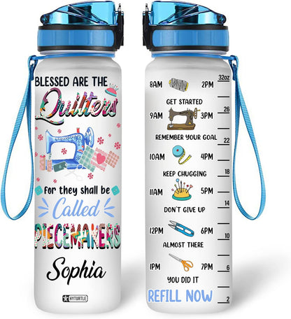 Quilter Piecemakers Water Bottle Tracker 32oz – Personalized Motivational Bottle with Time Marker – Creative Gift for Sewing Lovers