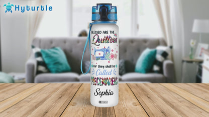 Quilter Piecemakers Water Bottle Tracker 32oz – Personalized Motivational Bottle with Time Marker – Creative Gift for Sewing Lovers